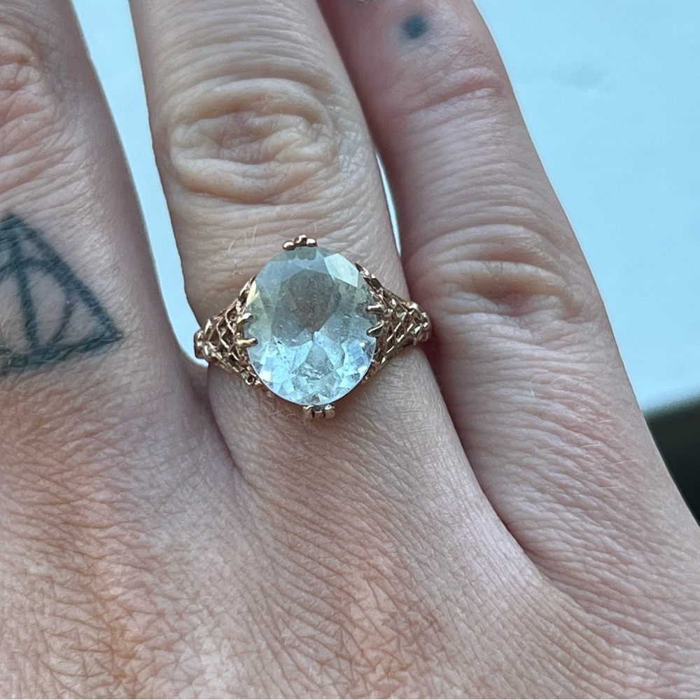 Aquamarine and gold ring